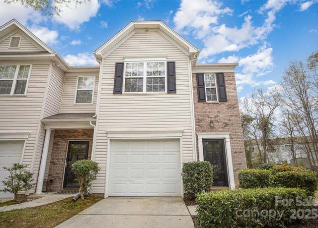 Property at 7445 Abigail Glen Dr, Charlotte, NC 28212, 3 beds, 2.5 baths