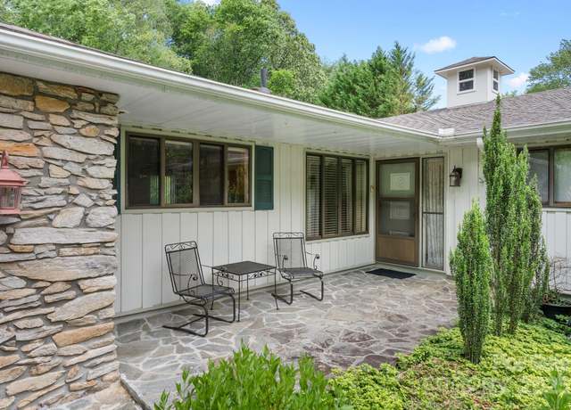 Property at 424 Brandon Rd, Hendersonville, NC 28739, 3 beds, 3 baths