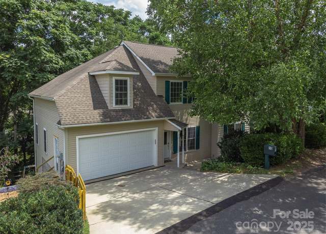Property at 10 Village East Ct, Asheville, NC 28805, 4 beds, 2.5 baths