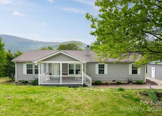 Property at 3028 Timber Trails Trl, Hendersonville, NC 28792, 3 beds, 2 baths