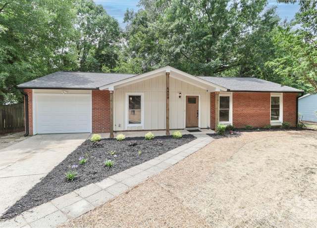Property at 6409 Pineburr Ct, Charlotte, NC 28211, 3 beds, 2 baths