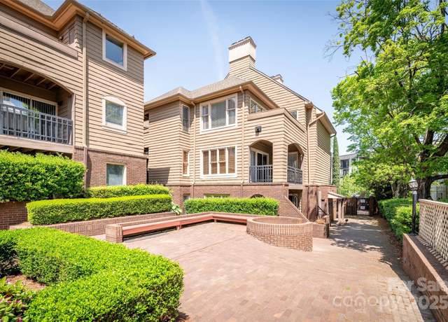 Property at 1101 E Morehead St #31, Charlotte, NC 28204, 2 beds, 1.5 baths