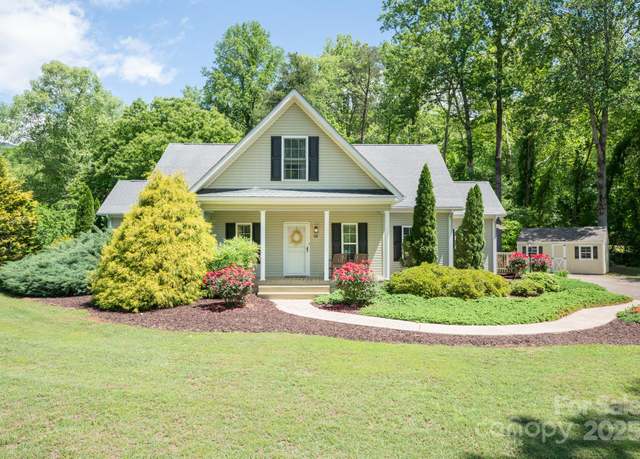 Property at 19 Lynnbrook Way, Columbus, NC 28722, 3 beds, 3 baths