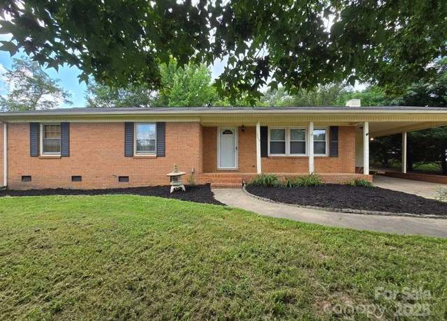 Property at 1579 S Oak Dr, Shelby, NC 28150, 3 beds, 2 baths