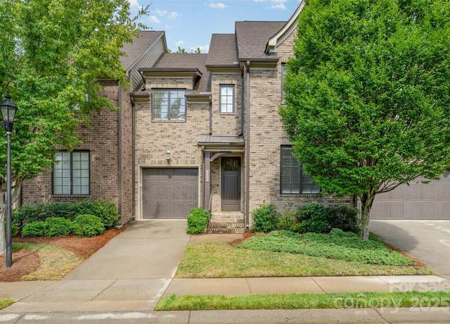 Property at 6411 Aldworth Ln, Charlotte, NC 28226, 3 beds, 2.5 baths