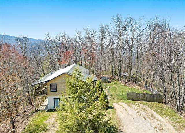 Property at 173 Blizzard Rdg, Maggie Valley, NC 28751, 2 beds, 2 baths