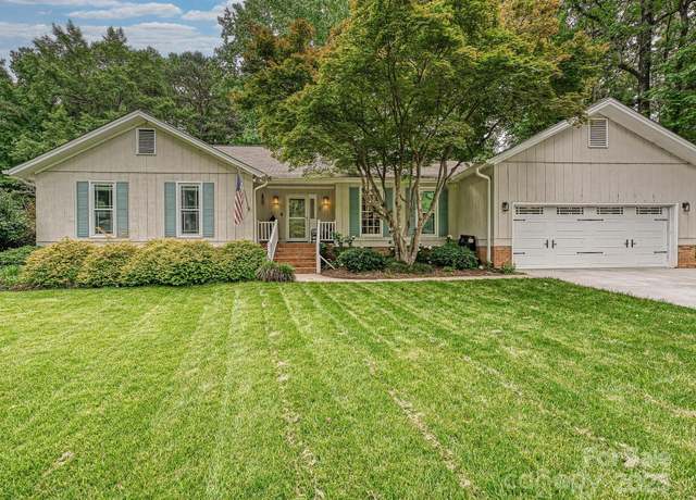 Property at 2911 Butter Churn Ln, Matthews, NC 28105, 3 beds, 2 baths