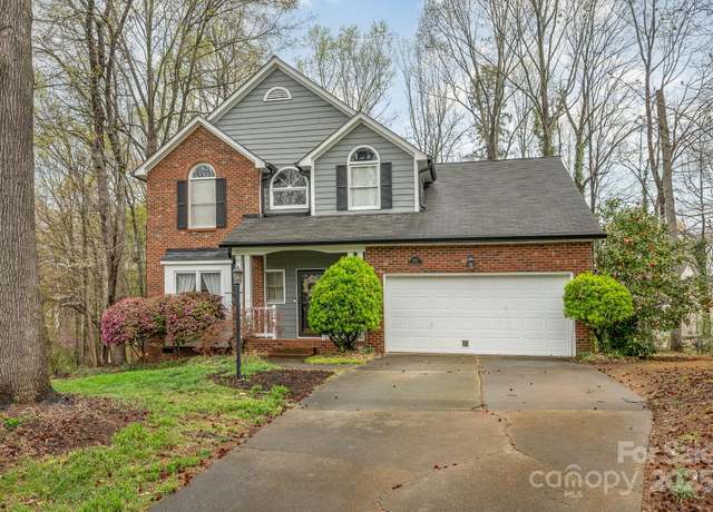 Property at 9238 Heritage Woods Pl, Charlotte, NC 28269, 4 beds, 2.5 baths