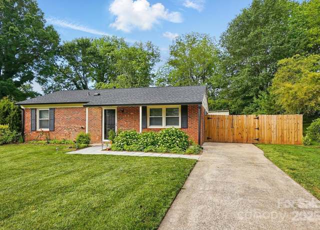 Property at 529 Dedmon Dr, Charlotte, NC 28216, 3 beds, 1 bath
