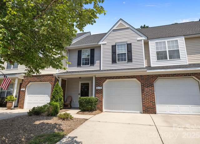 Property at 816 Pelican Bay Dr, Pineville, NC 28134, 2 beds, 2.5 baths