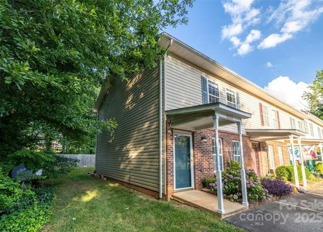 Property at 1533 20th Ave NE, Hickory, NC 28601, 2 beds, 1.5 baths