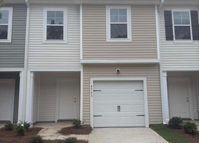 Property at 4541 Green Drake Dr, Charlotte, NC 28269, 3 beds, 2.5 baths