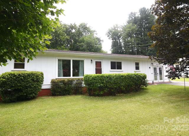 Property at 86 Skyview Dr, Waynesville, NC 28786, 2 beds, 1 bath