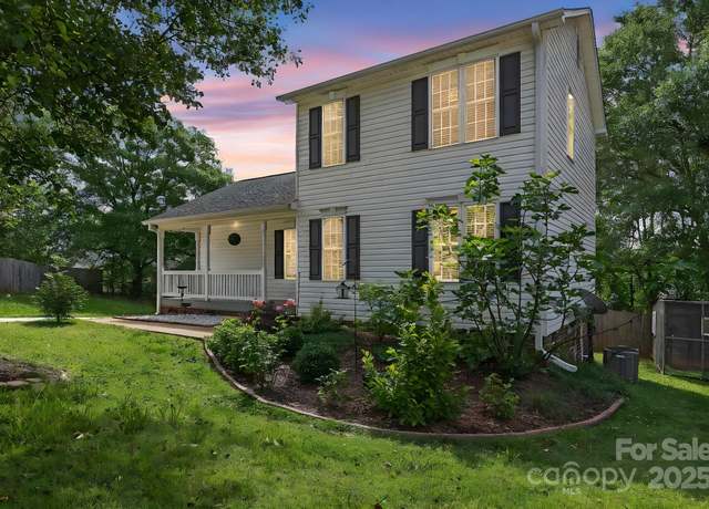 Property at 118 Wonderberry Ct, Boiling Springs, SC 29316, 3 beds, 2 baths