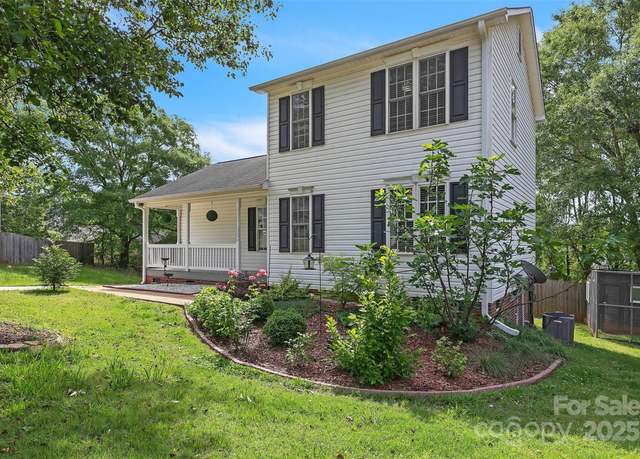 Property at 118 Wonderberry Ct, Boiling Springs, SC 29316, 3 beds, 2 baths