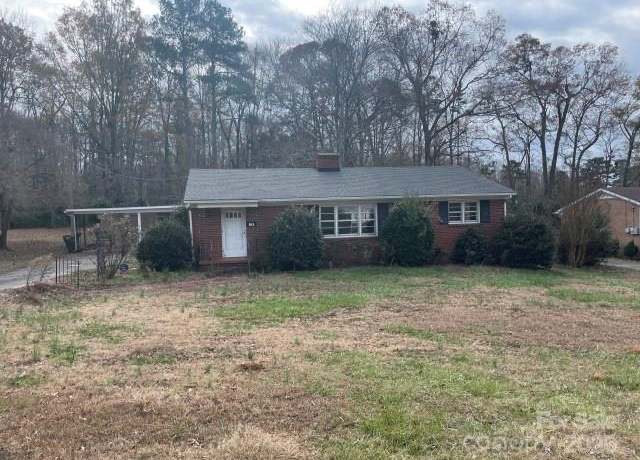 Property at 217 Hillcrest Dr, Union, SC 29379, 3 beds, 2 baths