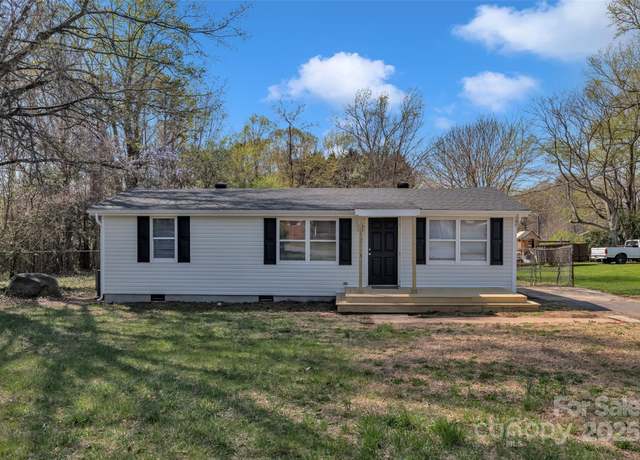 Property at 1034 Marietta St, Charlotte, NC 28214, 3 beds, 1 bath