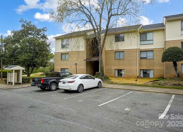 Property at 4816 Spring Lake Dr Unit B, Charlotte, NC 28212, 2 beds, 2 baths
