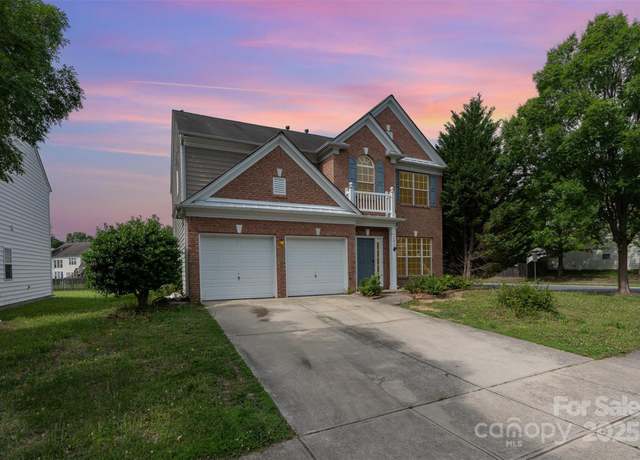 Property at 2013 Arbor Crest Ct, Charlotte, NC 28262, 4 beds, 2.5 baths