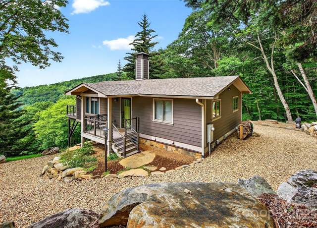 Property at 283 Mitchell View Dr, Bakersville, NC 28705, 3 beds, 2 baths