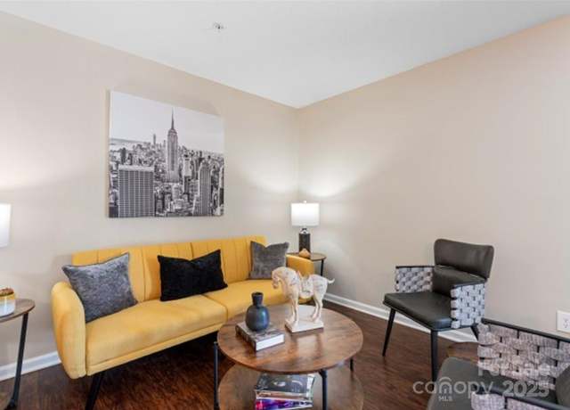 Property at 1620 #G Arlyn Cir Unit G, Charlotte, NC 28213, 3 beds, 2 baths