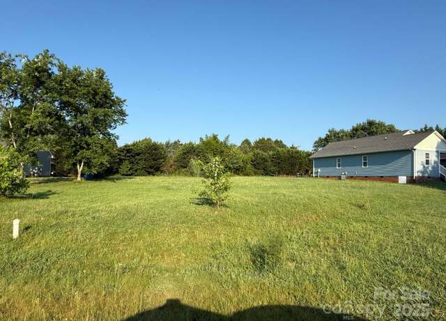 Property at 1669 Mack Ct, Newton, NC 28658