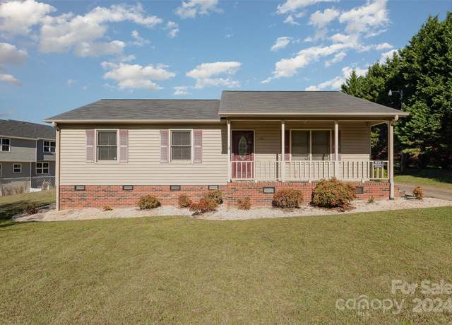 Property at 1442 Rainbow Dr, Kannapolis, NC 28081, 3 beds, 2 baths