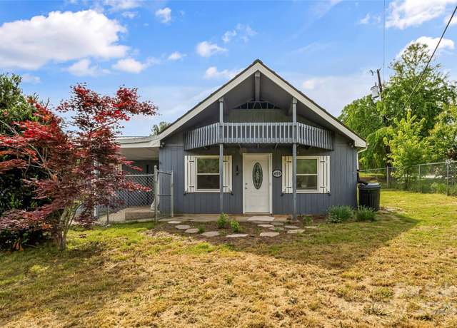 Property at 493 Dogwood Rd, Candler, NC 28715, 3 beds, 2 baths