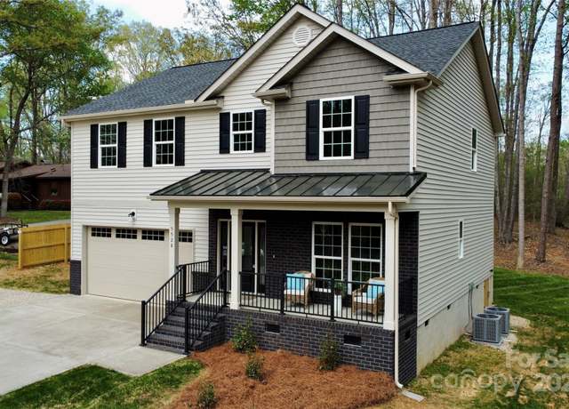 Property at 5528 Brickstone Dr, Charlotte, NC 28227, 3 beds, 2.5 baths