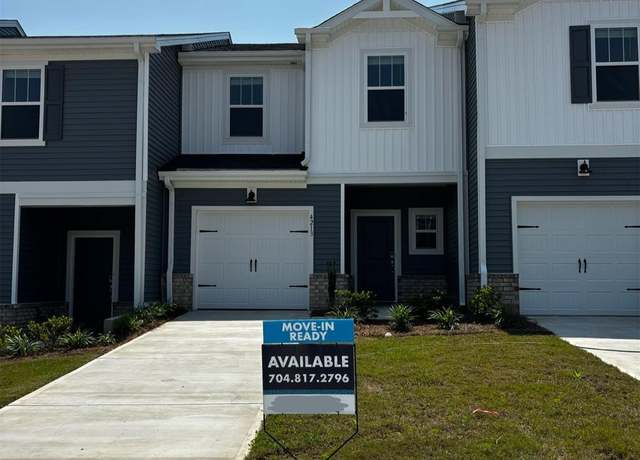 Property at 4213 Summit Woods Dr, Charlotte, NC 28216, 3 beds, 2.5 baths