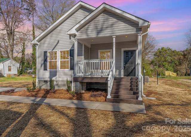 Property at 607 Hoover Dr, Lexington, NC 27292, 3 beds, 2 baths