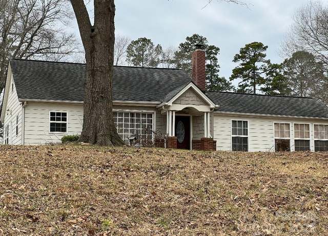Property at 14131 Lucia Riverbend Hwy, Mount Holly, NC 28120, 3 beds, 2 baths