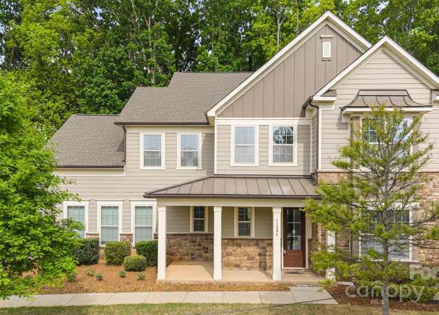 Property at 11304 Preservation Ln, Charlotte, NC 28278, 5 beds, 3 baths