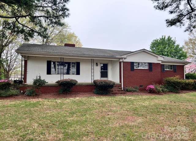 Property at 511 W Main St, Cleveland, NC 27013, 3 beds, 2 baths