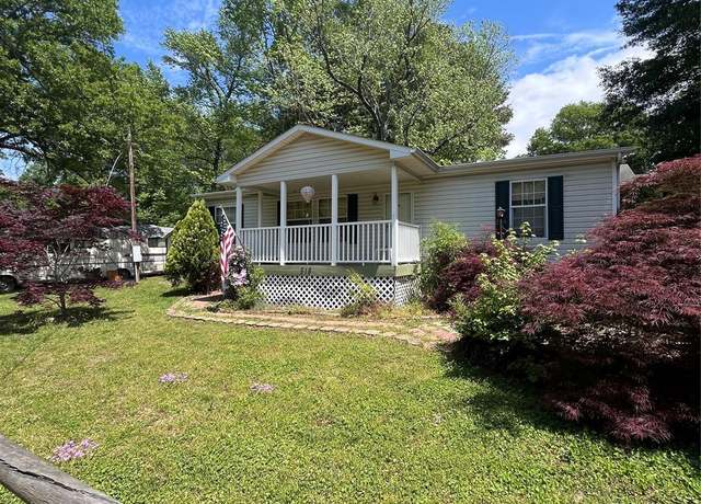 Property at 515 Willow St, Lincolnton, NC 28092, 3 beds, 2 baths