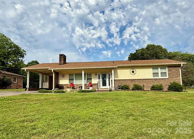 Property at 403 Kings Dr, Cherryville, NC 28021, 3 beds, 2 baths