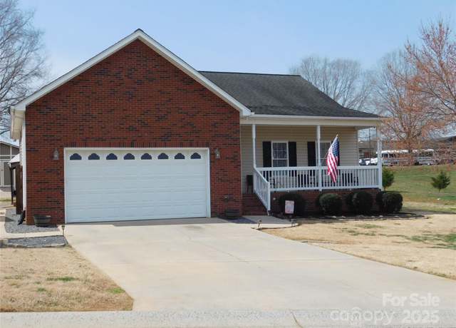 Property at 101 Brookview Dr, Shelby, NC 28152, 3 beds, 2 baths