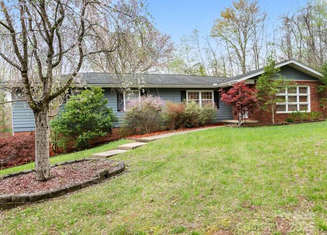 Property at 4 Botany Ct, Asheville, NC 28805, 4 beds, 2 baths