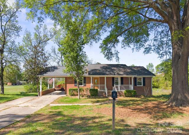 Property at 1337 Eastside Ave, Albemarle, NC 28001, 3 beds, 2 baths