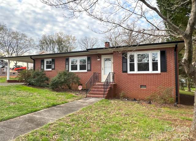 Property at 612 Brown Ave, Albemarle, NC 28001, 3 beds, 2 baths