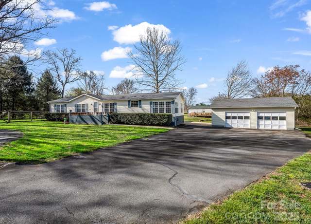 Property at 511 Crescent Way #13, Horse Shoe, NC 28742, 2 beds, 2 baths