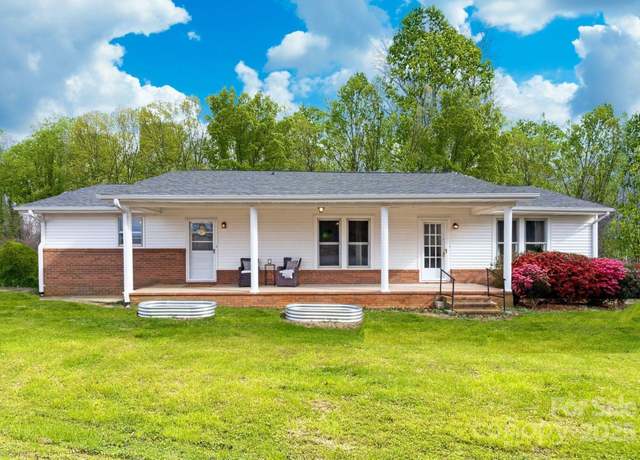 Property at 4036 Muncus Rd, Jonesville, NC 28642, 4 beds, 2 baths