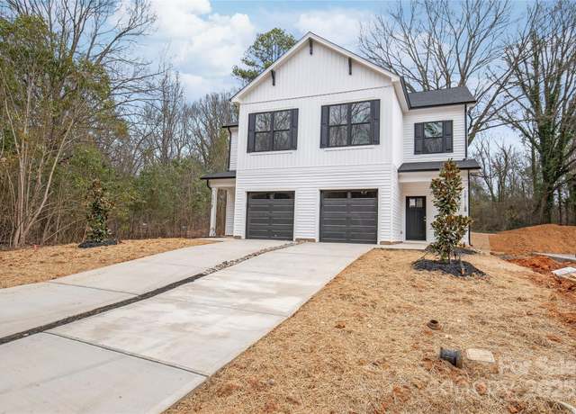 Property at 2815 New Pineola Rd, Charlotte, NC 28208, 4 beds, 2.5 baths
