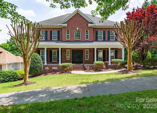 Property at 1009 Brookline Dr, Huntersville, NC 28078, 4 beds, 4.5 baths