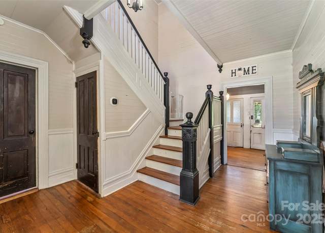 Property at 202 E Central Ave, Catawba, NC 28609, 4 beds, 2 baths