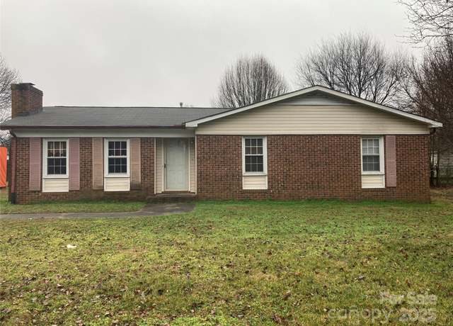 Property at 3003 Winston Dr NW, Concord, NC 28027, 3 beds, 2 baths