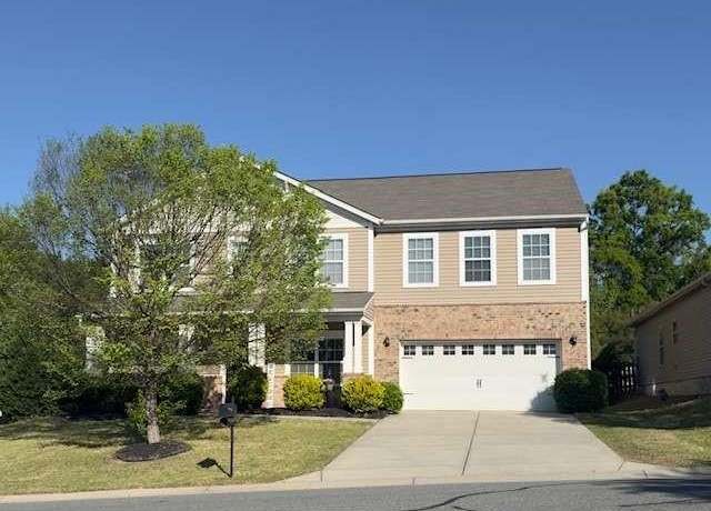 Property at 1905 Yellow Daisy Dr, Matthews, NC 28104, 5 beds, 3 baths