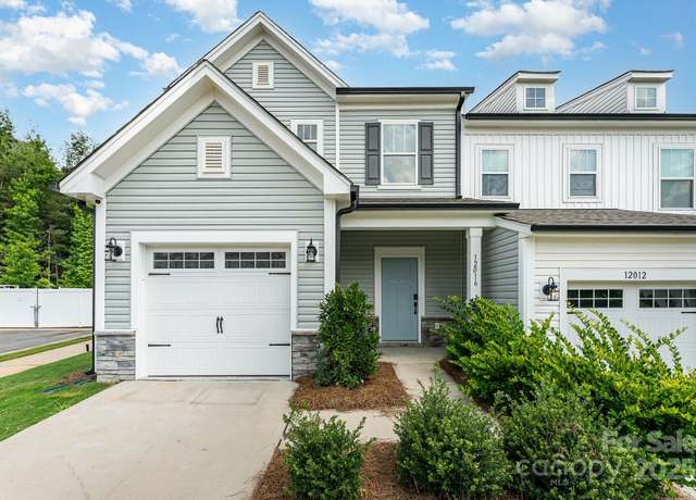 Property at 12016 Basking Dr, Charlotte, NC 28214, 3 beds, 2.5 baths