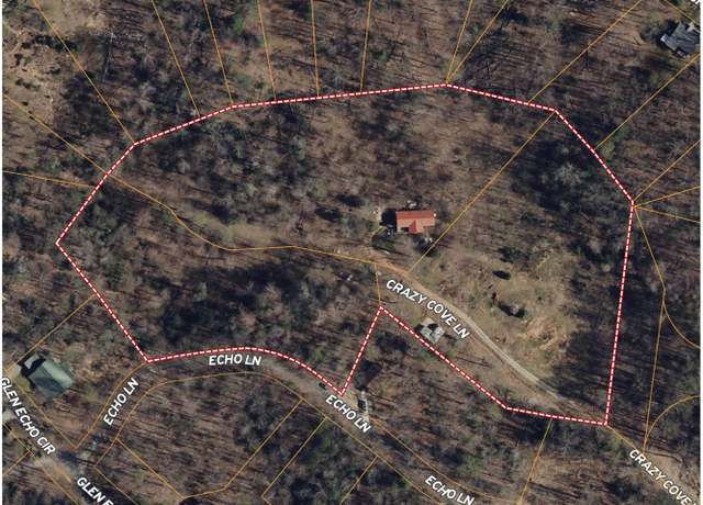 Property at 124 Cozy Cove Ln, Saluda, NC 28773, 2 beds, 1 bath