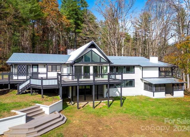 Property at 158 Glen Echo Ln, Hendersonville, NC 28739, 4 beds, 4 baths